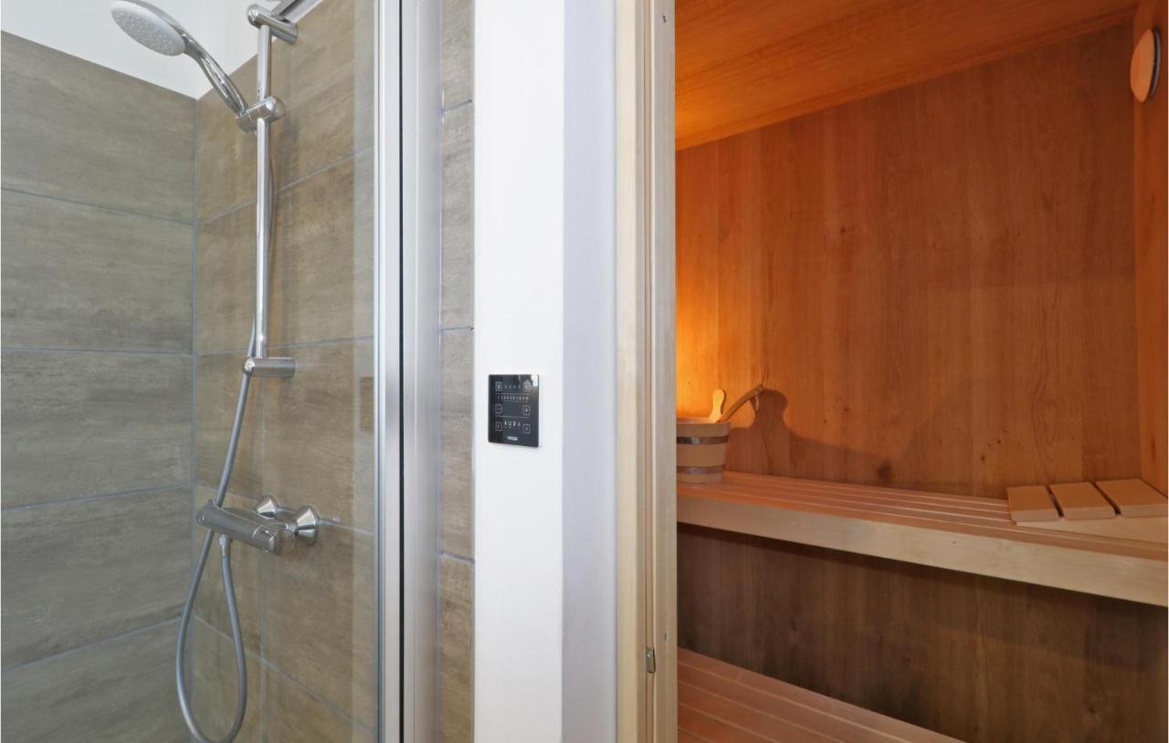 Nice Home In Lembruch-Duemmer See With Sauna 외부 사진