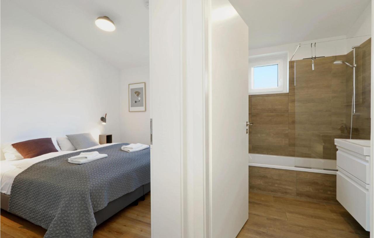 Nice Home In Lembruch-Duemmer See With Sauna 외부 사진